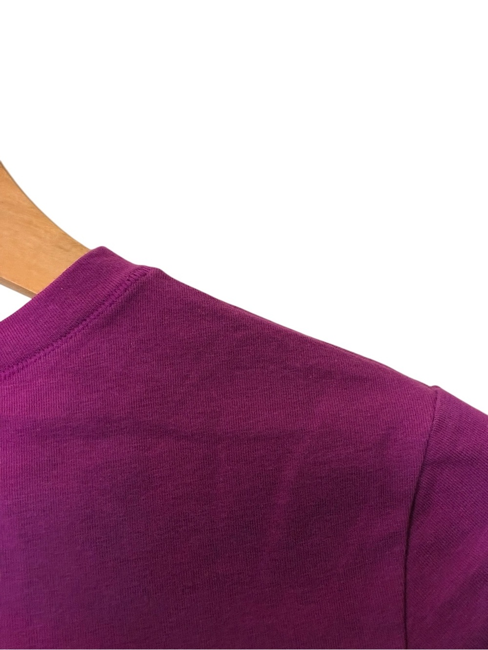 SKIMS | LIKE NEW buttery soft crew neck stretch t-shirt in lollipop size medium - Picture 12 of 13
